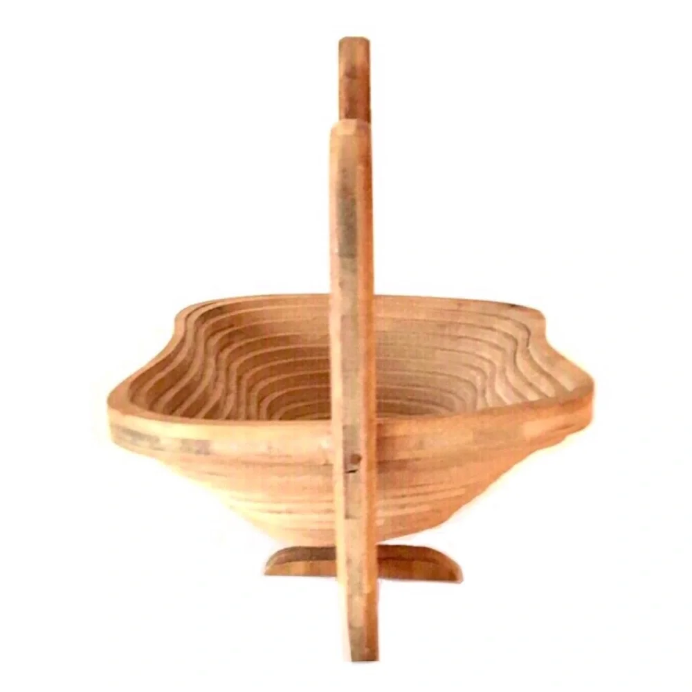 Vintage Craftsman Collapsible Bamboo Basket in Apple Shape